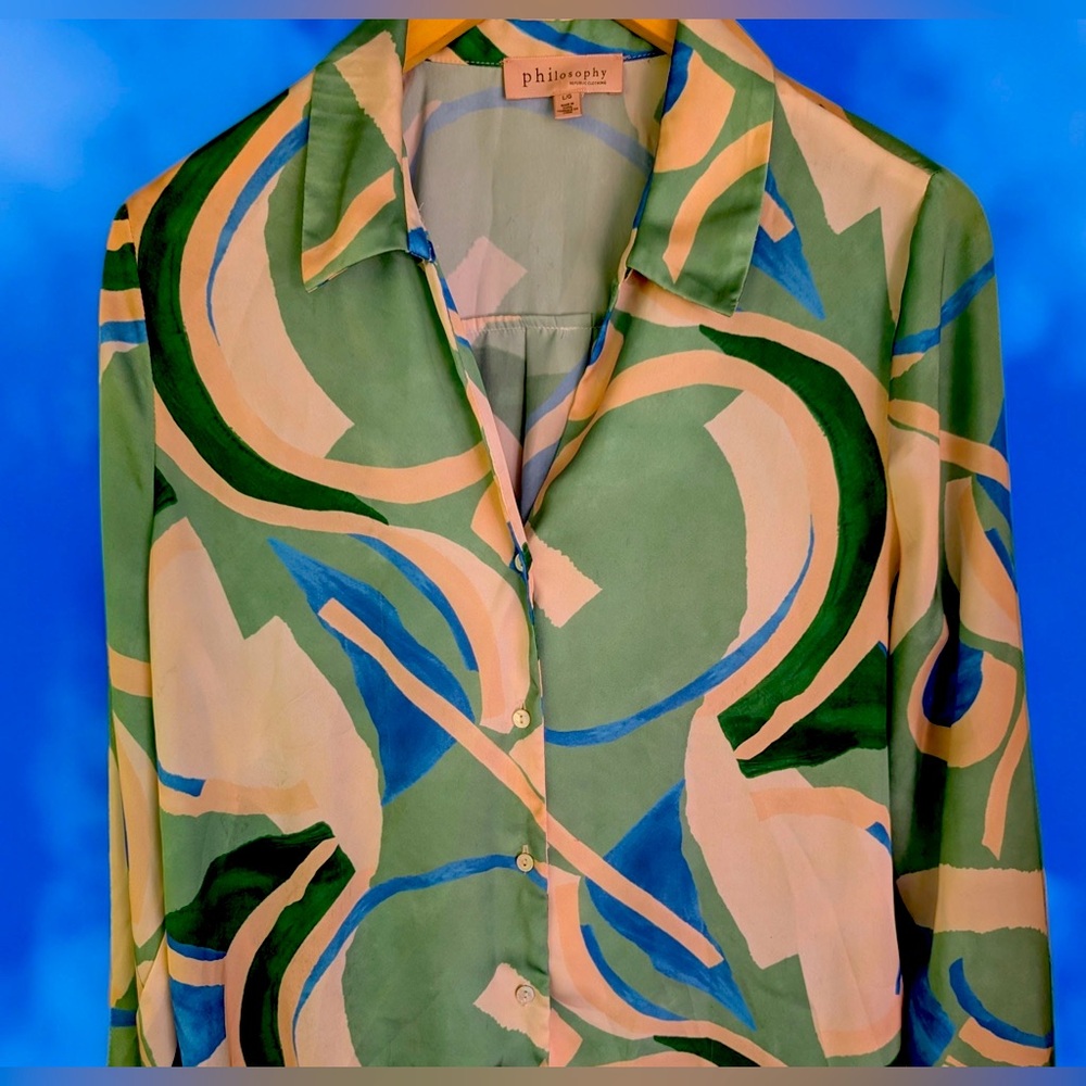 Philosophy Republic Clothing 
Women’s Satin Blouse 
Large